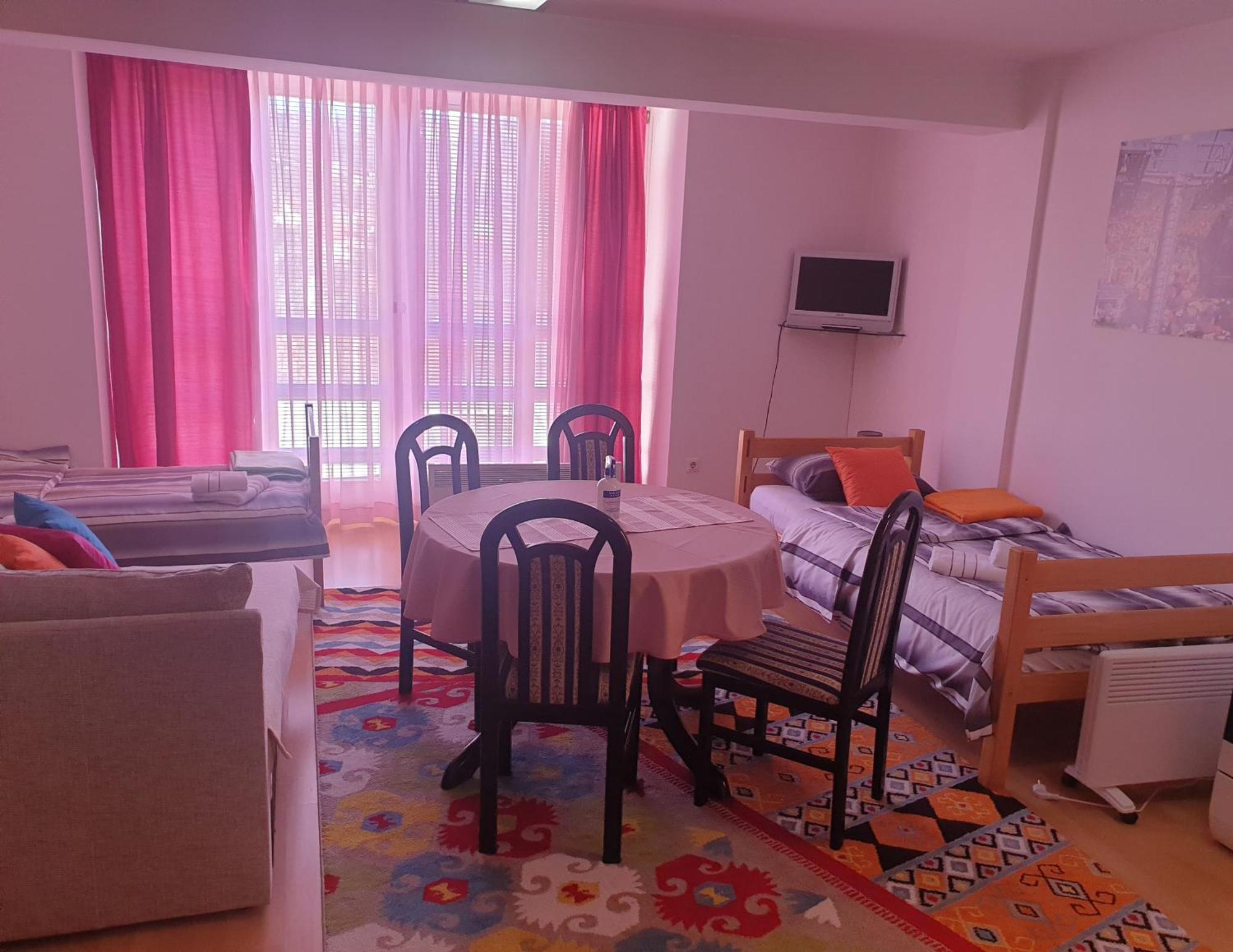 Kira Apartment